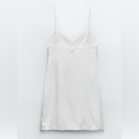 Zara short embroidered white dress - size M - Picture 3 of 3